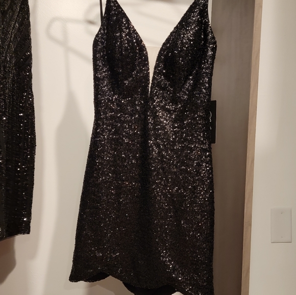 La Femme Sequin Party Minidress - Picture 3 of 4